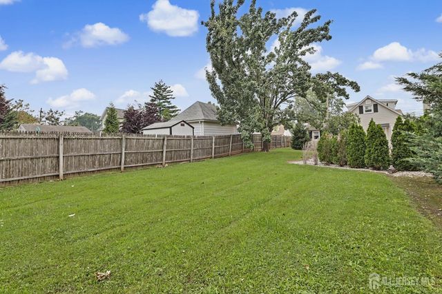 18 Tappen Street, Avenel, NJ 07001