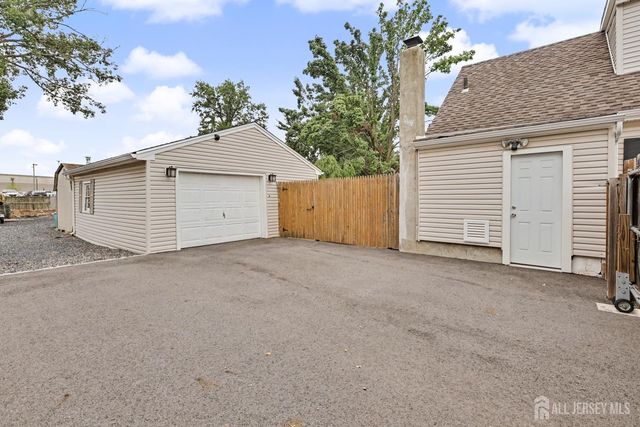 18 Tappen Street, Avenel, NJ 07001