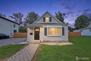 18 Tappen Street, Avenel, NJ 07001
