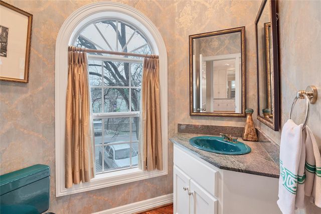 2716 Hillview Green LN, Austin, TX 78703