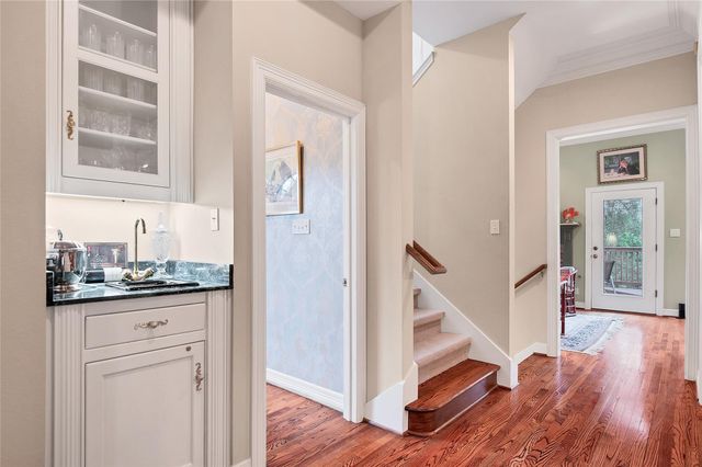 2716 Hillview Green LN, Austin, TX 78703