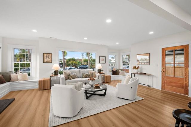 1091 Lincoln Ave, San Diego, CA 92103