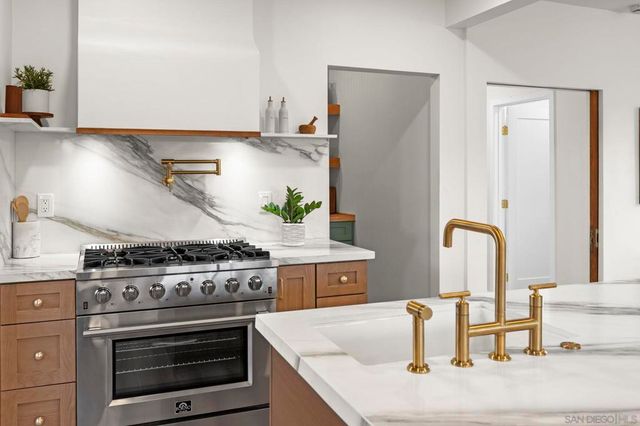 1091 Lincoln Ave, San Diego, CA 92103