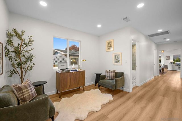 1091 Lincoln Ave, San Diego, CA 92103