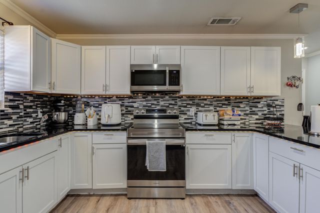 3226 90th Street, Lubbock, TX 79423