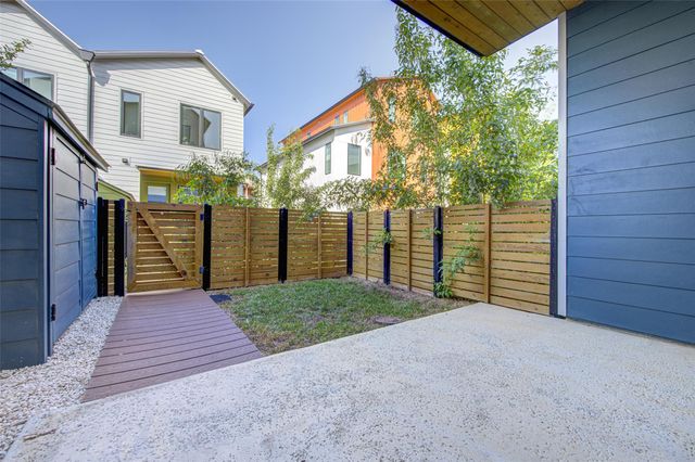 101 Lively LN C, San Marcos, TX 78666