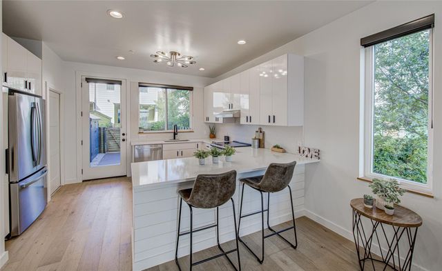 101 Lively LN C, San Marcos, TX 78666