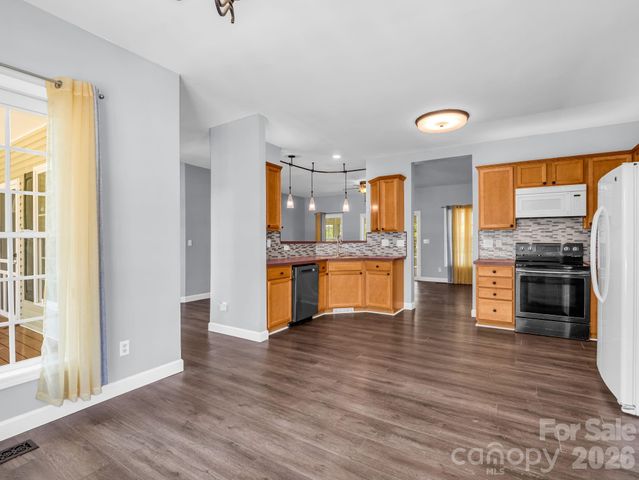 355 Hidden Meadow Drive, Hendersonville, NC 28792