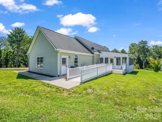 355 Hidden Meadow Drive, Hendersonville, NC 28792