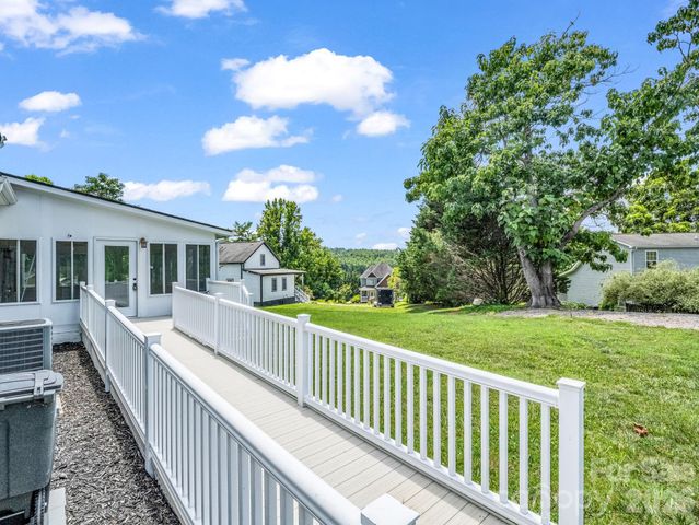 355 Hidden Meadow Drive, Hendersonville, NC 28792