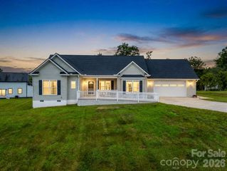 355 Hidden Meadow Drive, Hendersonville, NC 28792