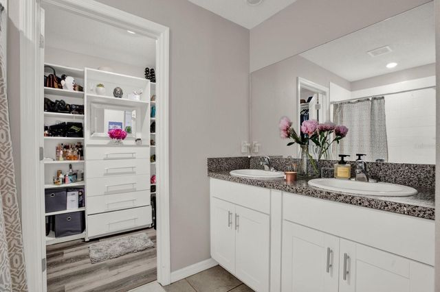 3707 DAISY BLOOM PLACE, Tampa, FL 33619