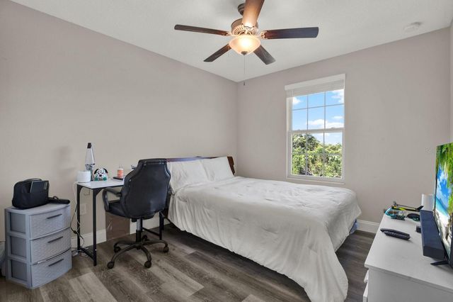3707 DAISY BLOOM PLACE, Tampa, FL 33619