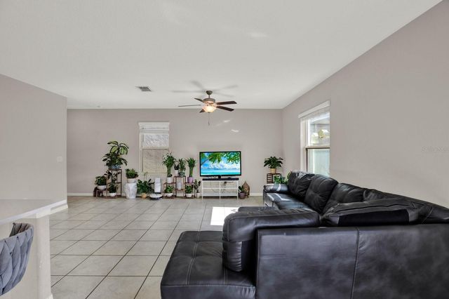 3707 DAISY BLOOM PLACE, Tampa, FL 33619