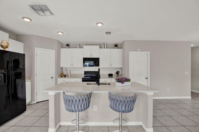 3707 DAISY BLOOM PLACE, Tampa, FL 33619