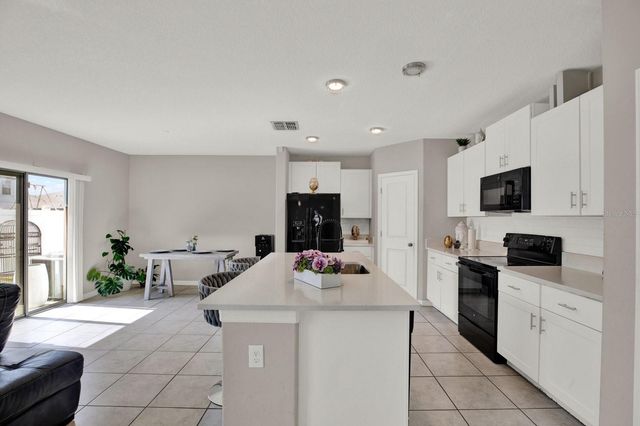3707 DAISY BLOOM PLACE, Tampa, FL 33619