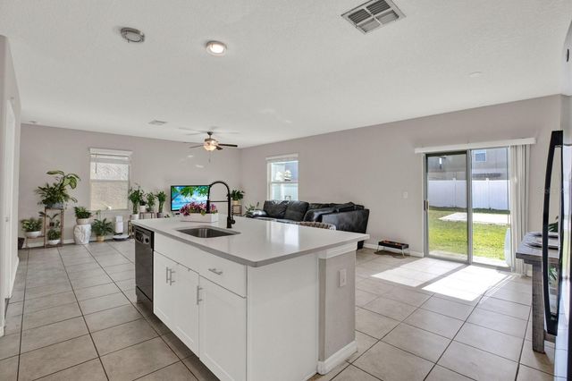 3707 DAISY BLOOM PLACE, Tampa, FL 33619