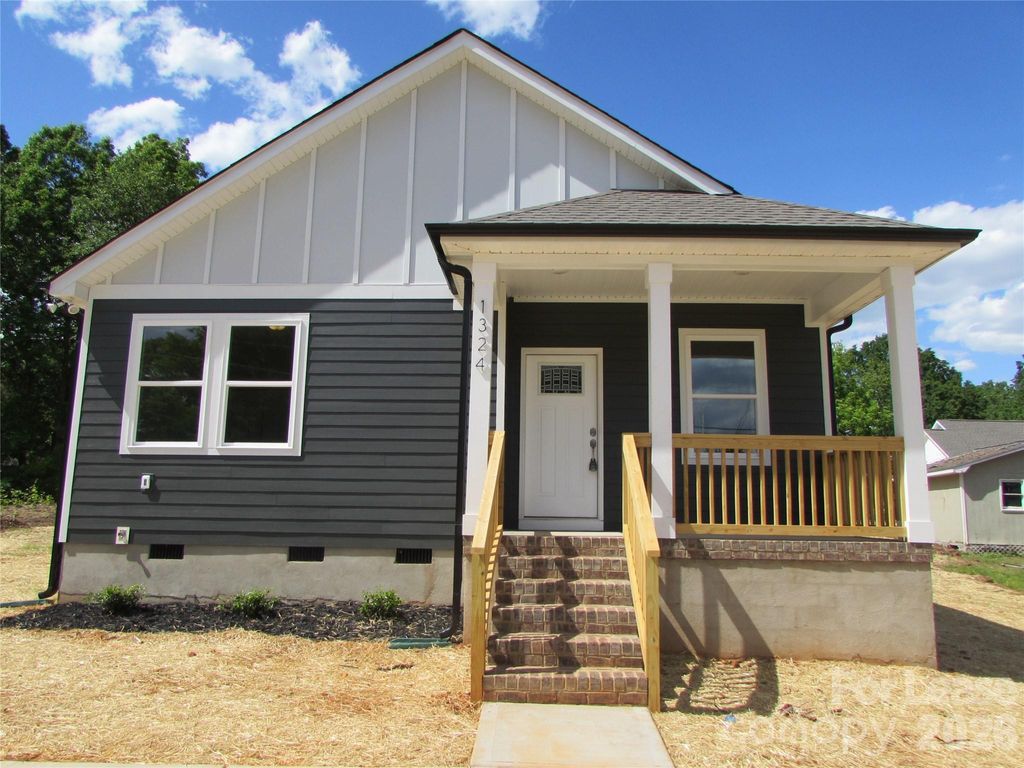 1324 Reid Street, Statesville, NC 28677
