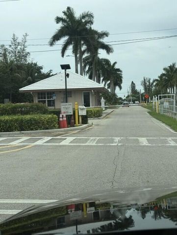 36 Norwich B, West Palm Beach, FL 33417