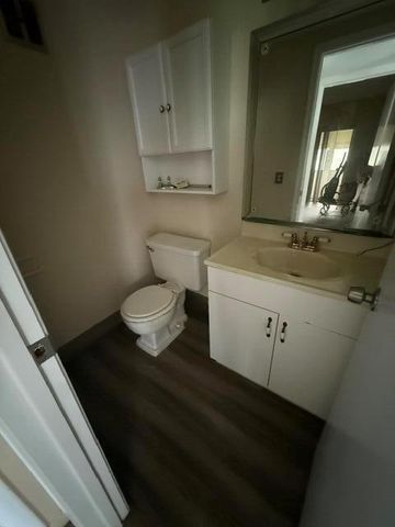 36 Norwich B, West Palm Beach, FL 33417