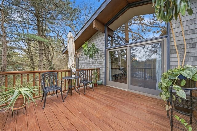 19 Old Road, Weston, MA 02493