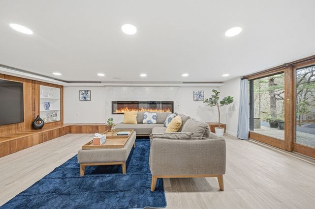 19 Old Road, Weston, MA 02493
