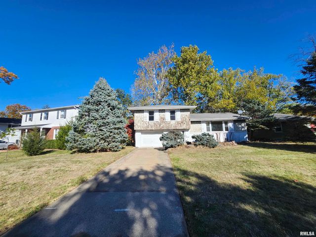 2715 W HUNTINGTON Drive, Peoria, IL 61614