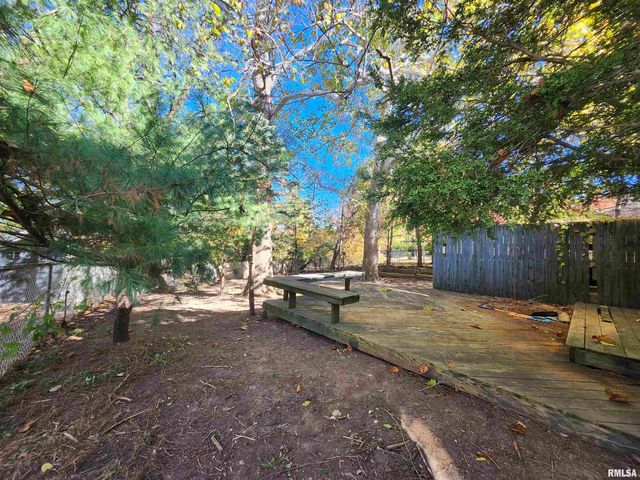 2715 W HUNTINGTON Drive, Peoria, IL 61614