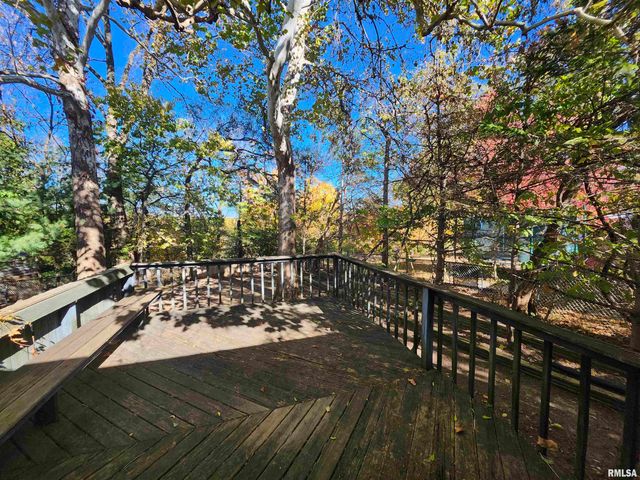 2715 W HUNTINGTON Drive, Peoria, IL 61614