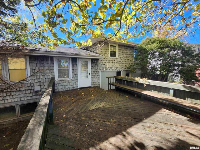 2715 W HUNTINGTON Drive, Peoria, IL 61614