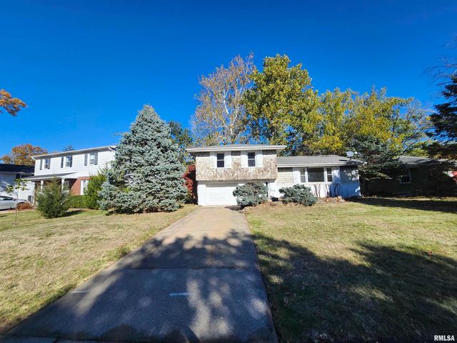 2715 W HUNTINGTON Drive, Peoria, IL 61614