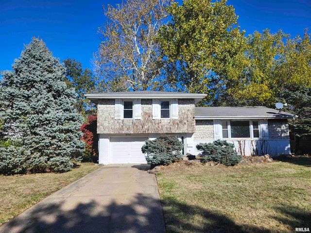 2715 W HUNTINGTON Drive, Peoria, IL 61614