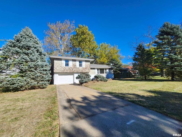 2715 W HUNTINGTON Drive, Peoria, IL 61614