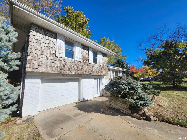 2715 W HUNTINGTON Drive, Peoria, IL 61614