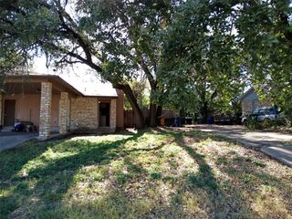 907 B Sirocco DR, Austin, TX 78745