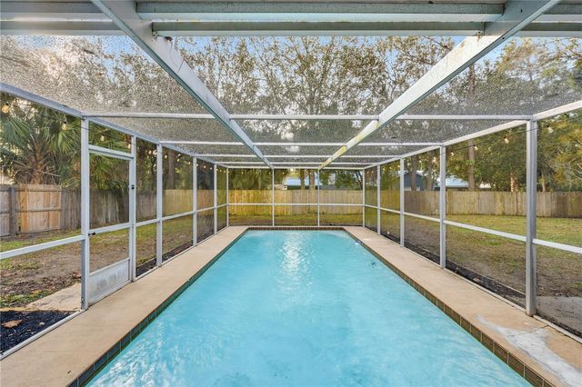 1002 PINE TREE DRIVE, Eustis, FL 32726