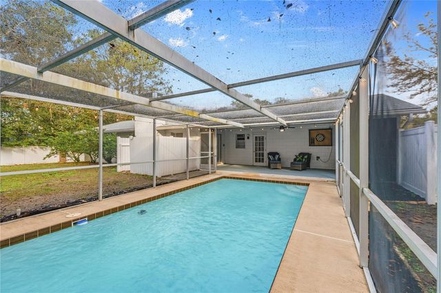 1002 PINE TREE DRIVE, Eustis, FL 32726