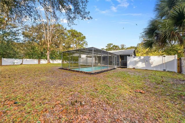 1002 PINE TREE DRIVE, Eustis, FL 32726