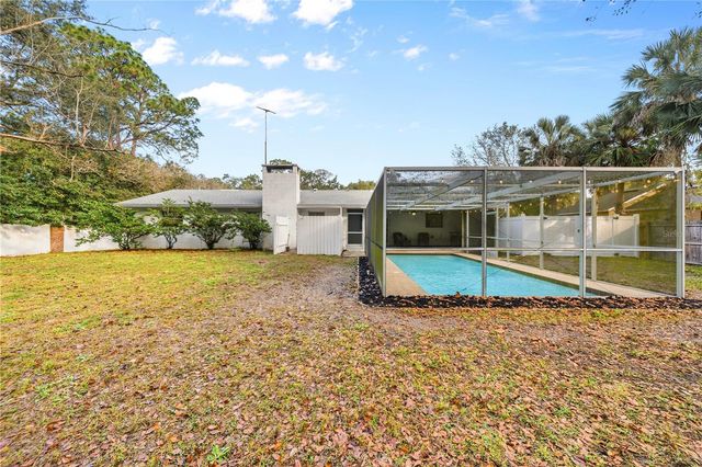 1002 PINE TREE DRIVE, Eustis, FL 32726