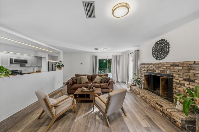 1002 PINE TREE DRIVE, Eustis, FL 32726