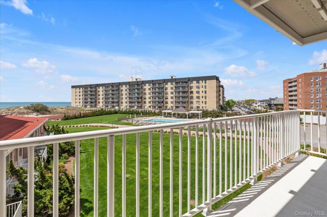 2 Richmond Road 3U, Lido Beach, NY 11561
