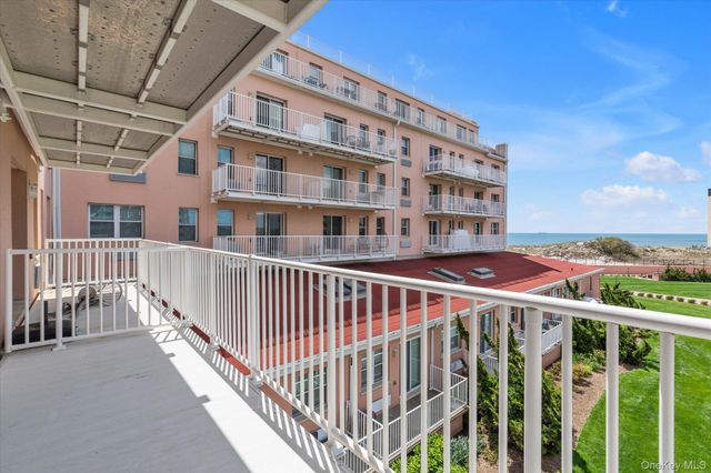 2 Richmond Road 3U, Lido Beach, NY 11561