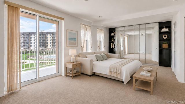 2 Richmond Road 3U, Lido Beach, NY 11561