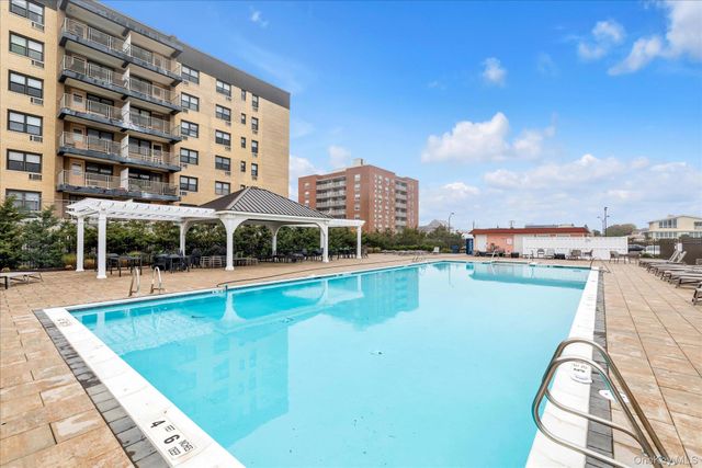 2 Richmond Road 3U, Lido Beach, NY 11561