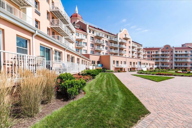 2 Richmond Road 3U, Lido Beach, NY 11561
