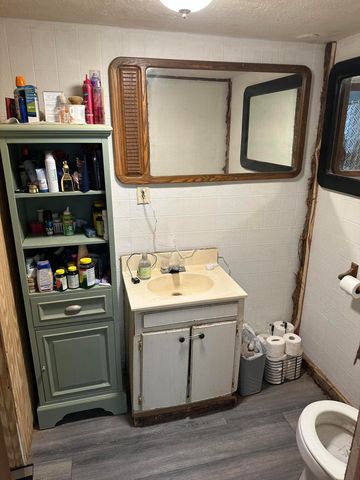 7 Box Street, Arcola, MO 65603