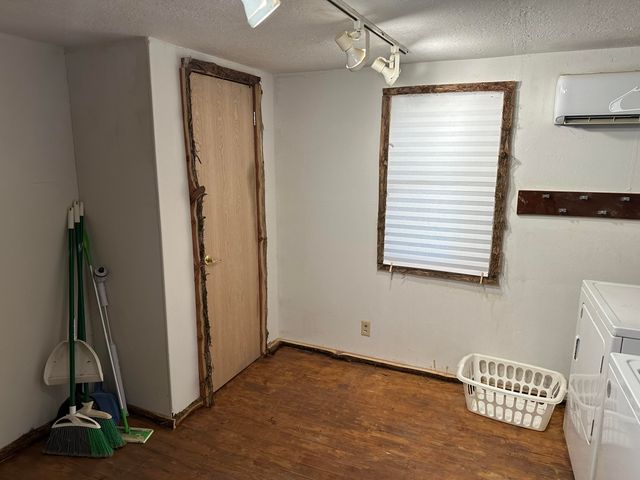 7 Box Street, Arcola, MO 65603