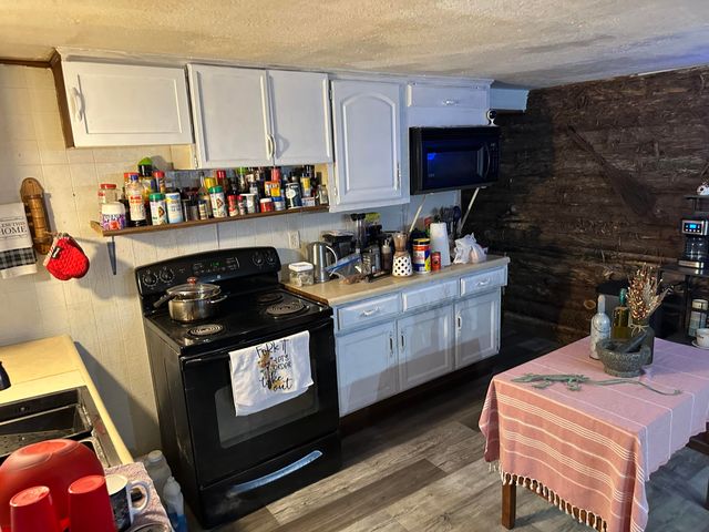 7 Box Street, Arcola, MO 65603