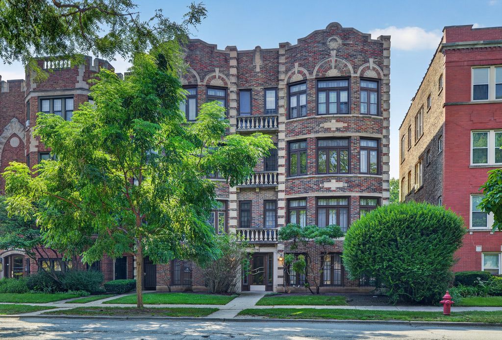 426 S AUSTIN Boulevard 3S, Oak Park, IL 60304 — exterior