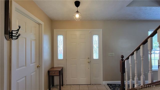 5992 Mount Royal Drive, Clayton, OH 45315
